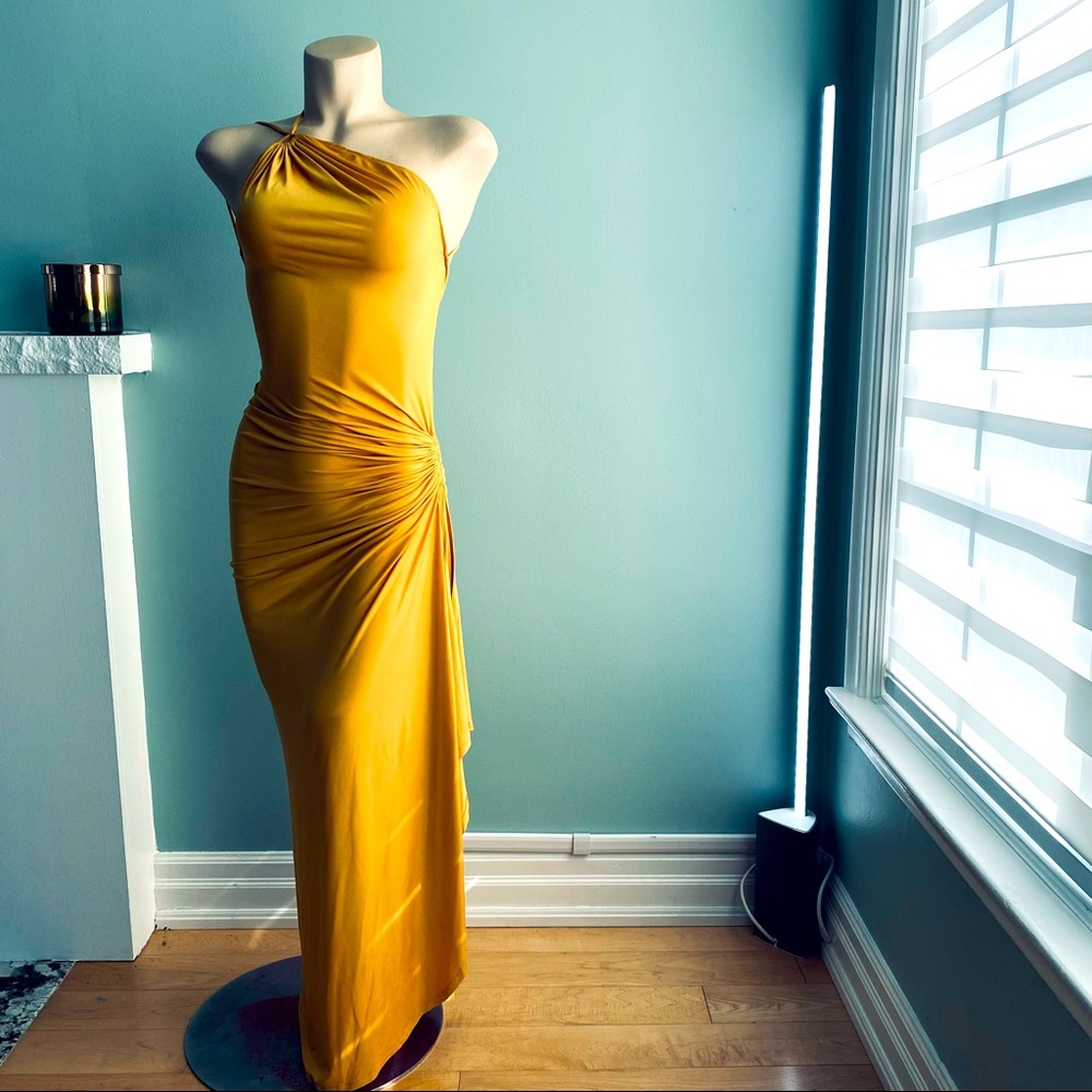 Sexy Mustard-tone One Shoulder Gown Size S